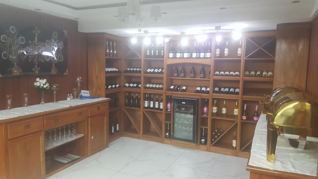 Residences Hotelieres Micheline Et Emile Bastos 야운데 외부 사진