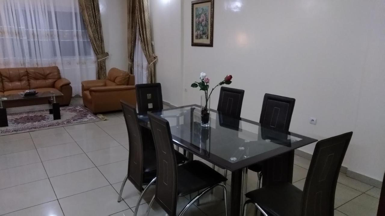 Residences Hotelieres Micheline Et Emile Bastos 야운데 외부 사진