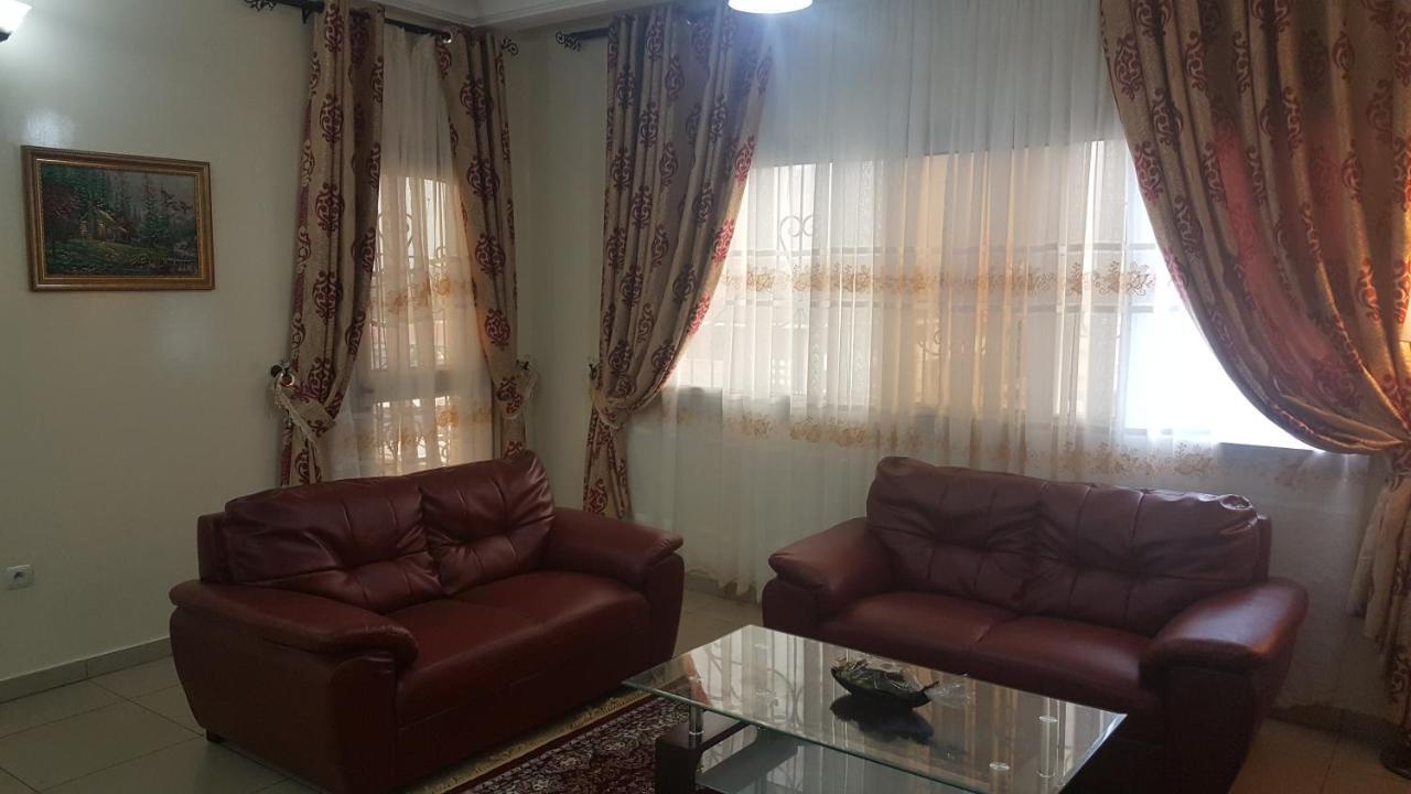 Residences Hotelieres Micheline Et Emile Bastos 야운데 외부 사진