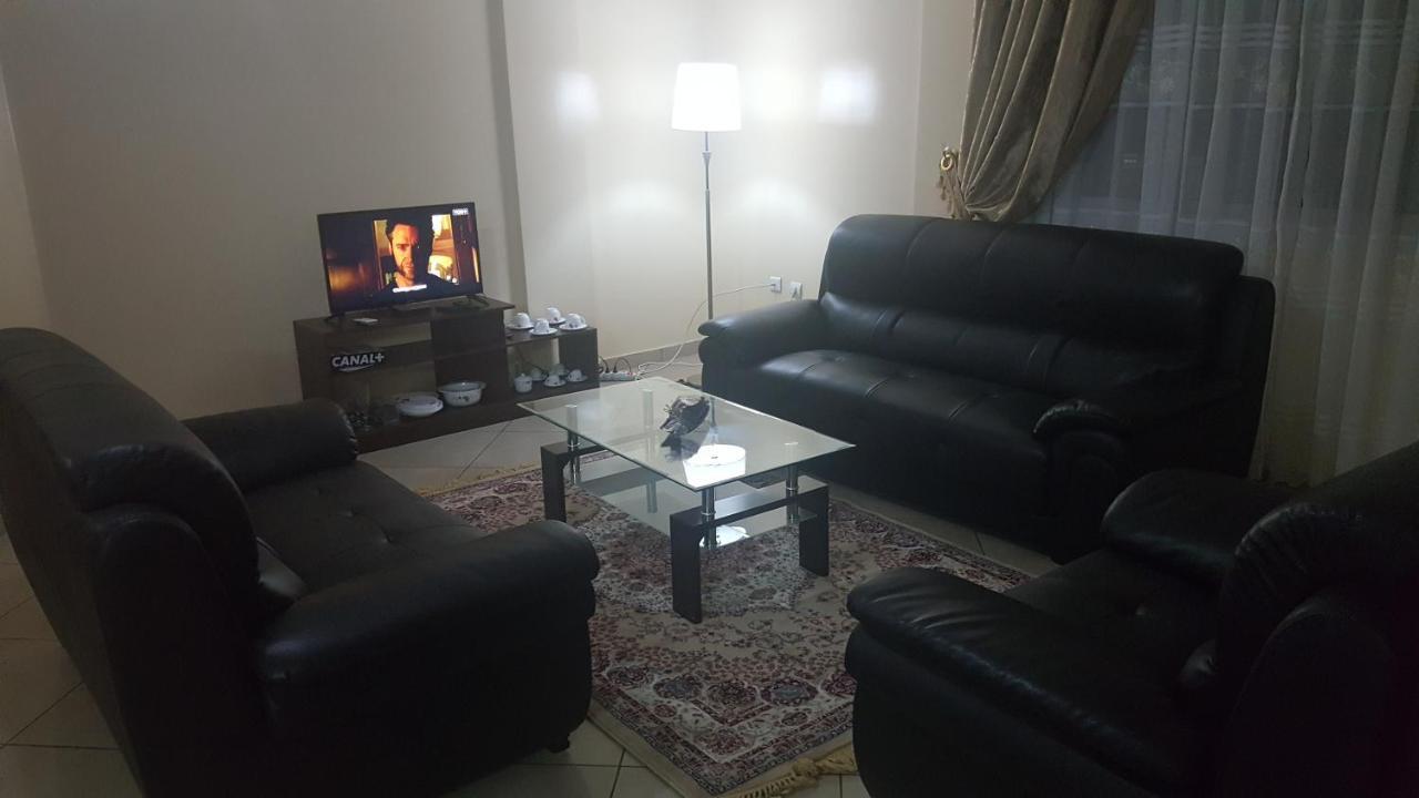 Residences Hotelieres Micheline Et Emile Bastos 야운데 외부 사진