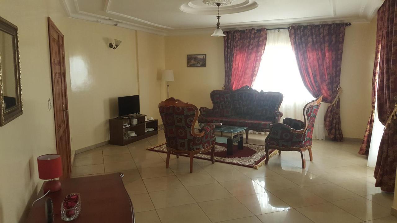 Residences Hotelieres Micheline Et Emile Bastos 야운데 외부 사진